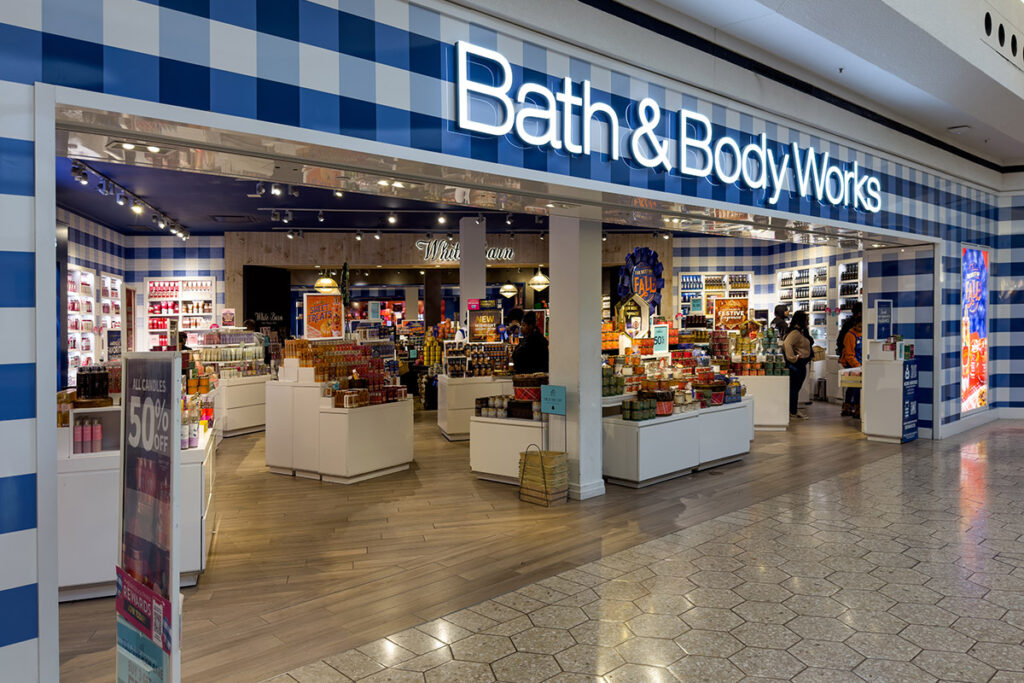 Bath and Body Works Hours